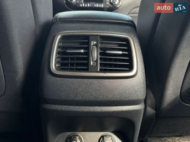 Внедорожник / Кроссовер Kia Sorento 2015 в Житомире фото 44 Внедорожник / Кроссовер Kia Sorento 2015 в Житомире