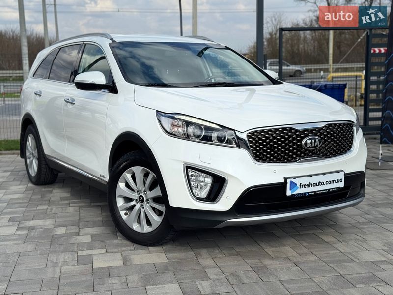 Позашляховик / Кросовер Kia Sorento 2016 в Рівному