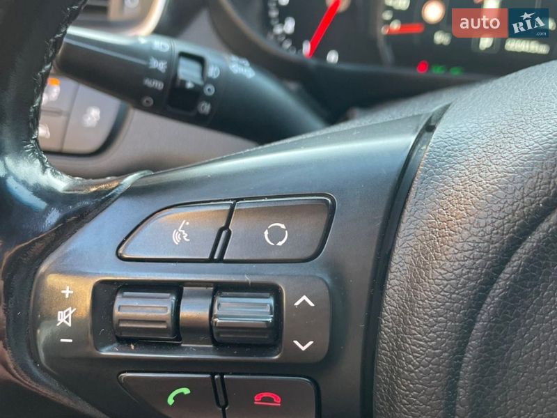 Позашляховик / Кросовер Kia Sorento 2015 в Стрию