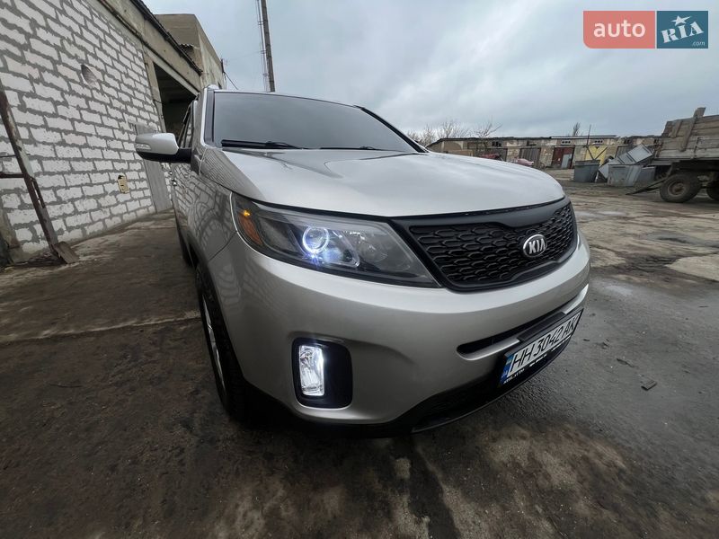 Позашляховик / Кросовер Kia Sorento 2013 в Одесі