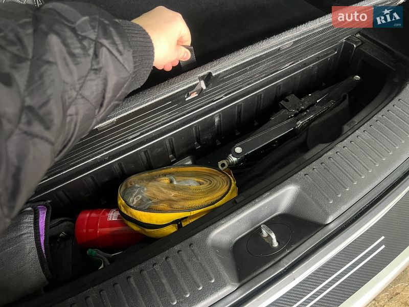 Позашляховик / Кросовер Kia Sorento 2013 в Одесі