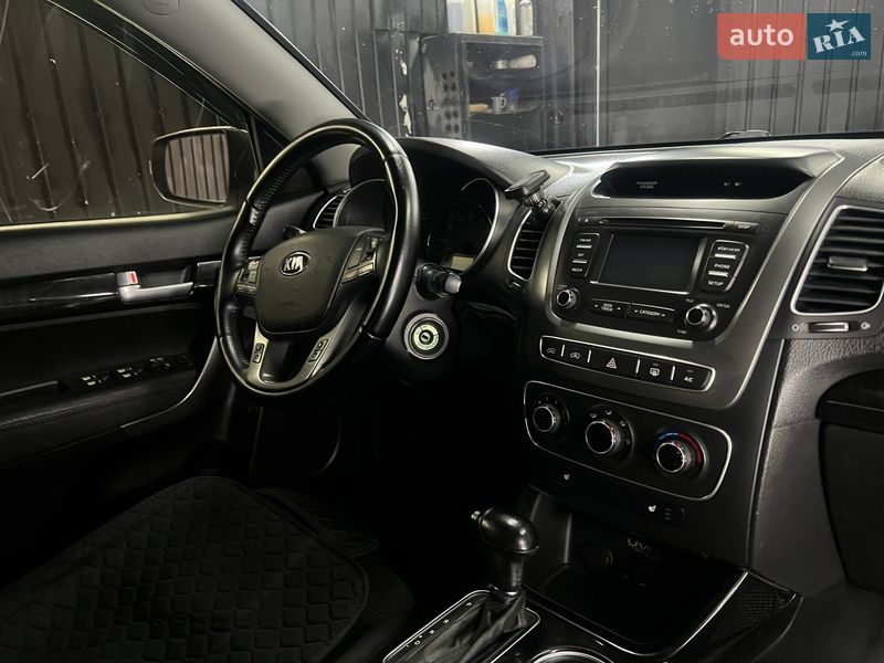 Позашляховик / Кросовер Kia Sorento 2013 в Одесі