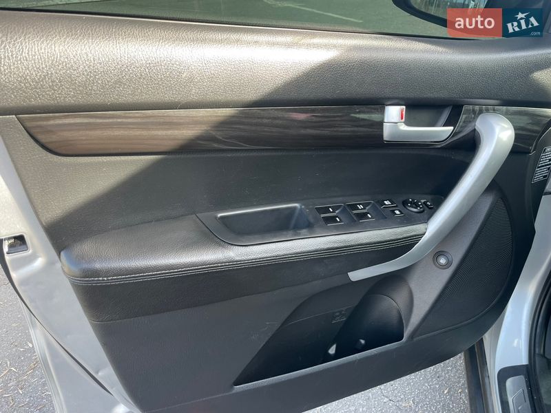 Внедорожник / Кроссовер Kia Sorento 2010 в Богородчанах