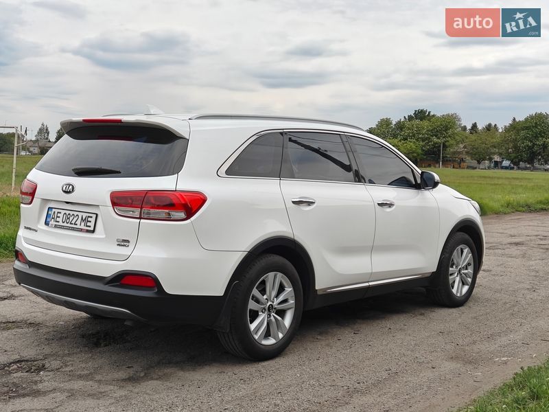 Внедорожник / Кроссовер Kia Sorento 2016 в Пятихатках фото 4 Внедорожник / Кроссовер Kia Sorento 2016 в Пятихатках