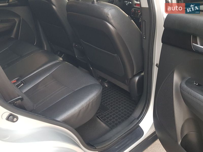 Позашляховик / Кросовер Kia Sorento 2013 в Кременчуці фото 22 Позашляховик / Кросовер Kia Sorento 2013 в Кременчуці