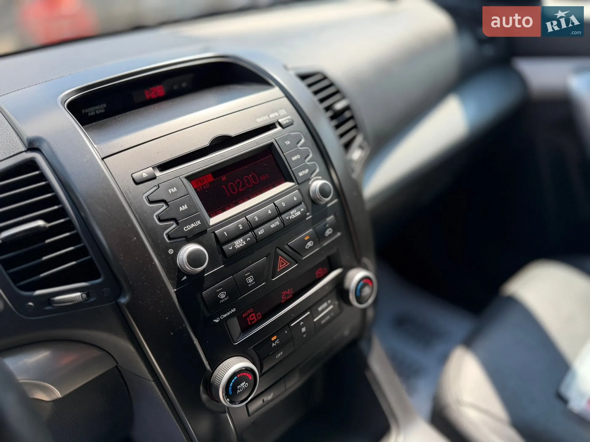 2010 Kia Sorento - мініатюра 29