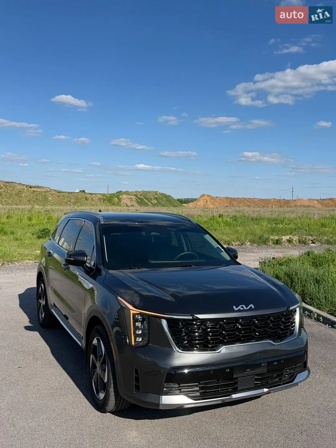 2025 Kia Sorento - фото 1