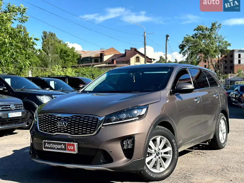 Kia Sorento 2018 VIN 5XYPG4A59KG472593 фото оголошення 47 з 79