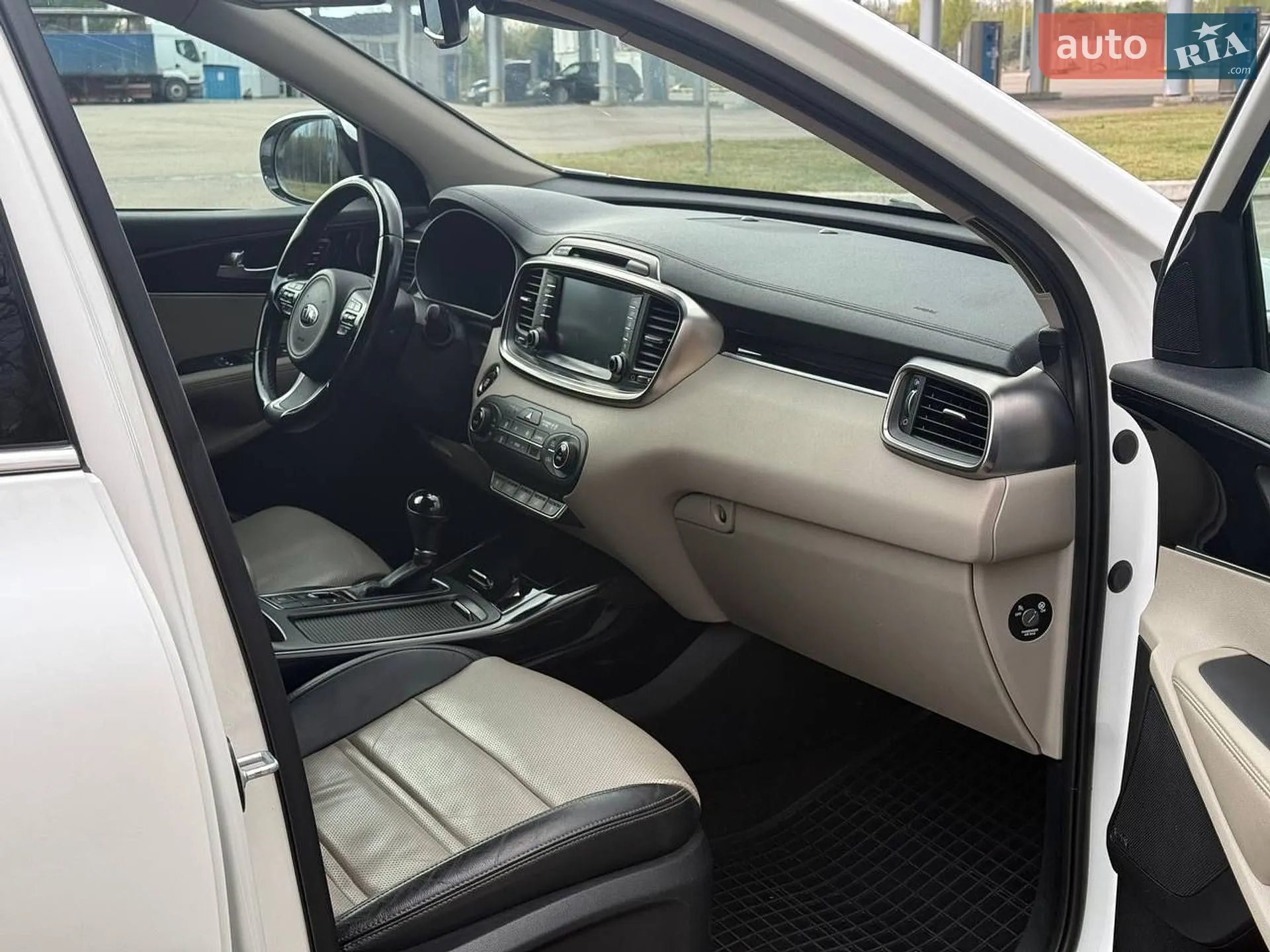 2017 Kia Sorento - мініатюра 28