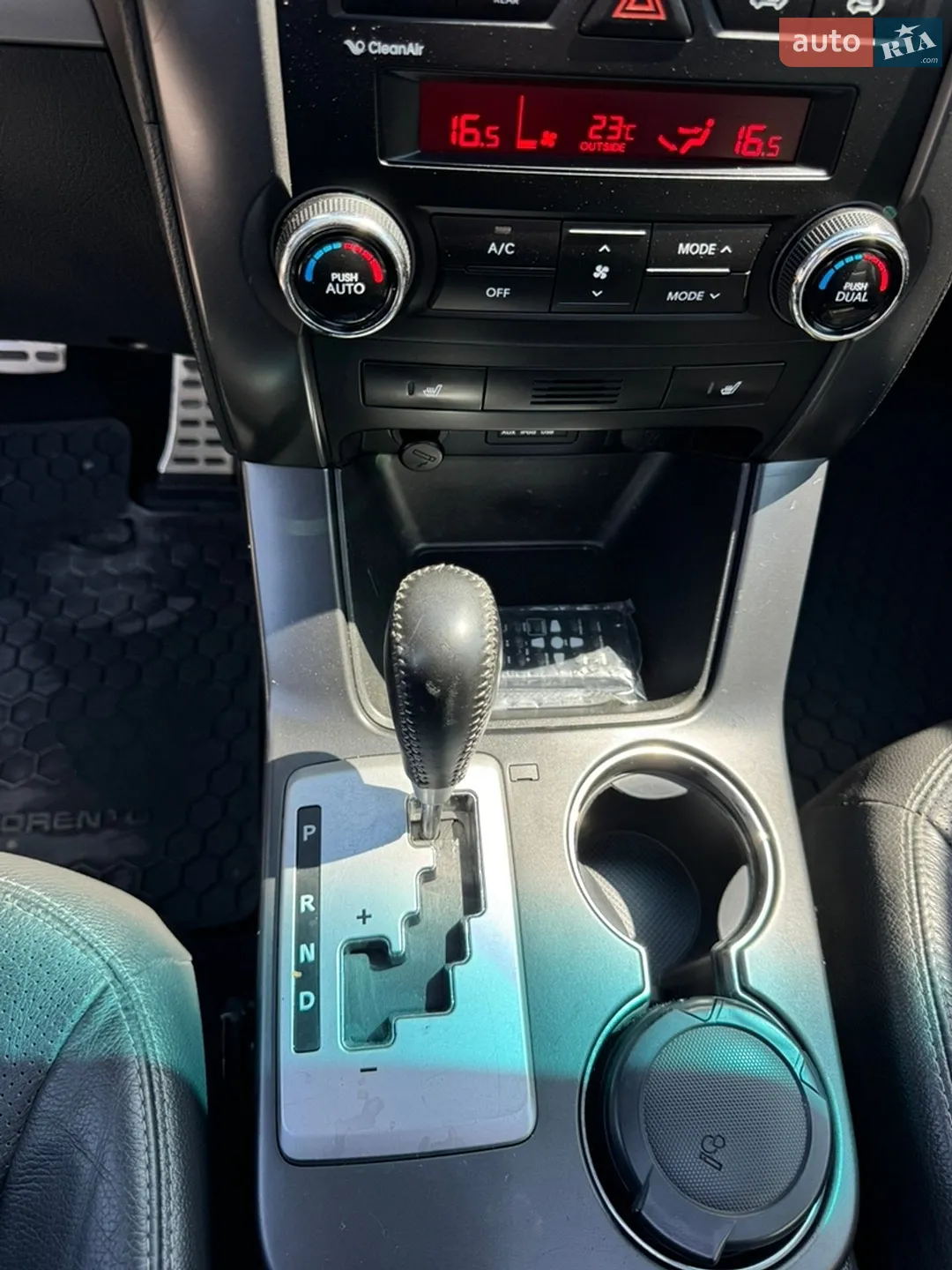 2011 Kia Sorento - мініатюра 22