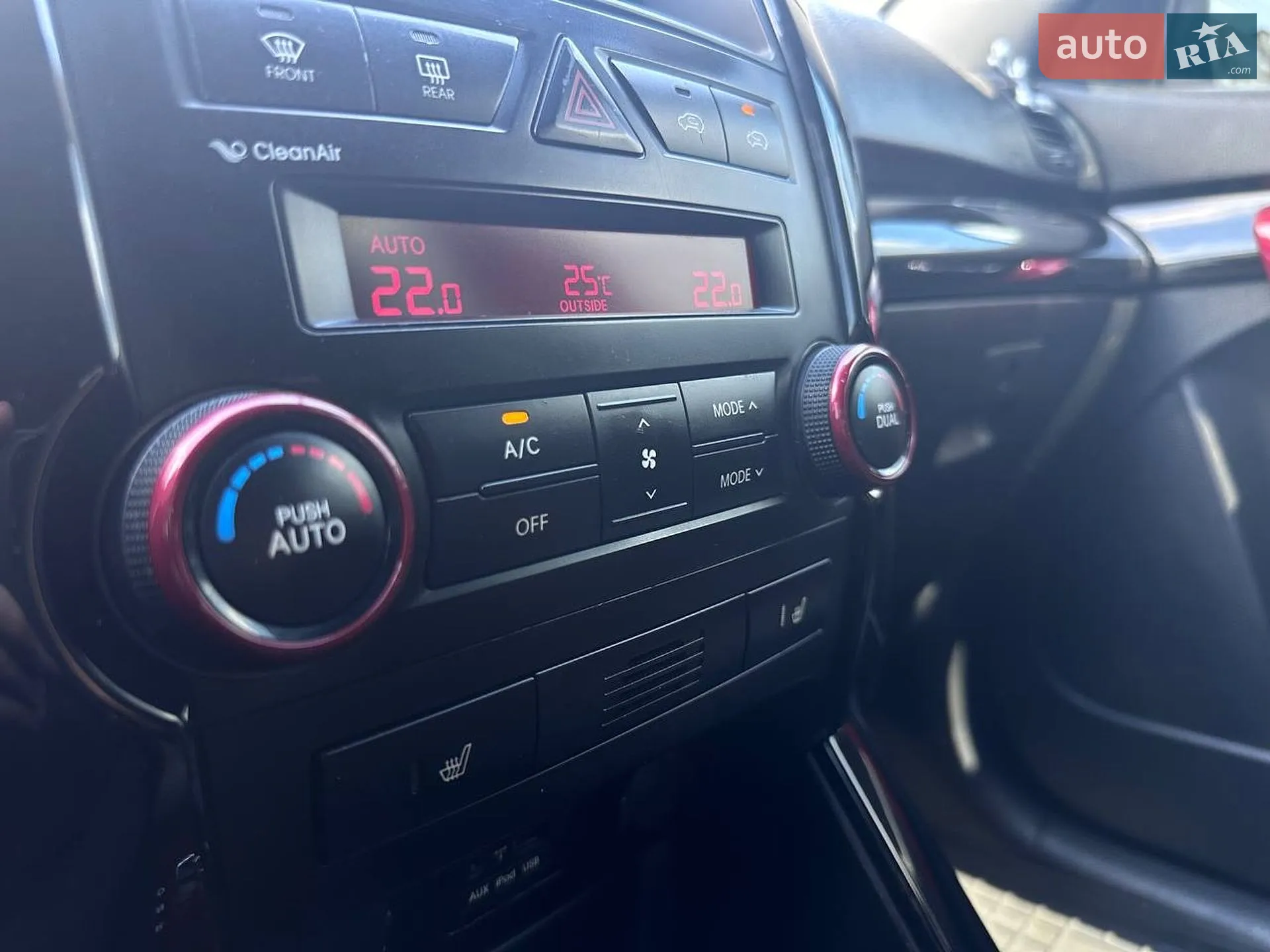 2010 Kia Sorento - мініатюра 22