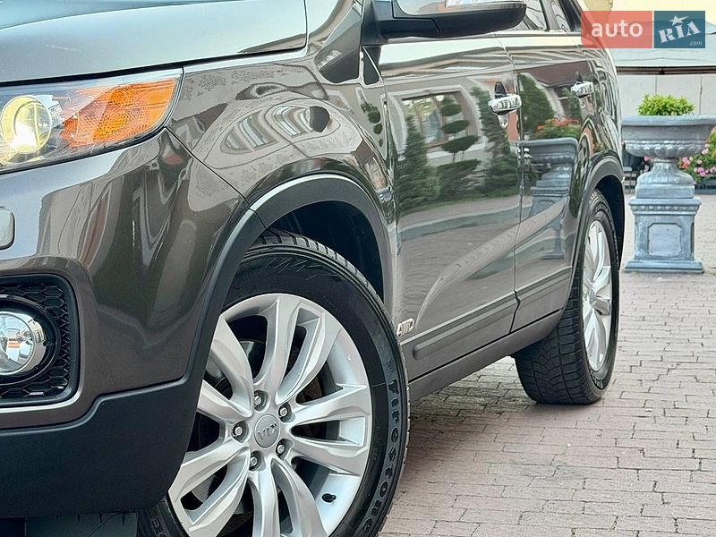 Внедорожник / Кроссовер Kia Sorento 2012 в Стрые