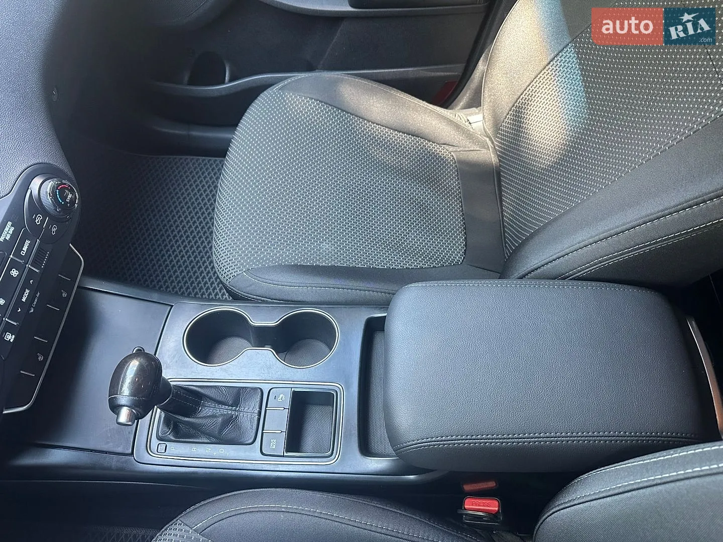 2016 Kia Sorento - мініатюра 35