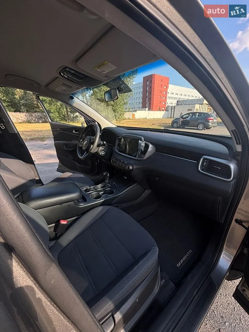 2015 Kia Sorento - мініатюра 16