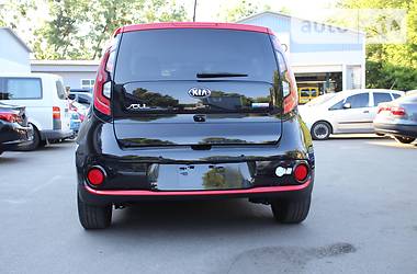 Хэтчбек Kia Soul EV 2015 в Киеве