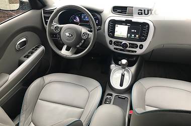 Хетчбек Kia Soul EV 2015 в Житомирі