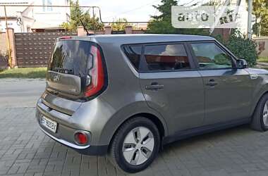 Внедорожник / Кроссовер Kia Soul EV 2015 в Николаеве