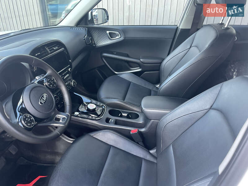 Позашляховик / Кросовер Kia Soul EV 2019 в Тернополі фото 20 Позашляховик / Кросовер Kia Soul EV 2019 в Тернополі