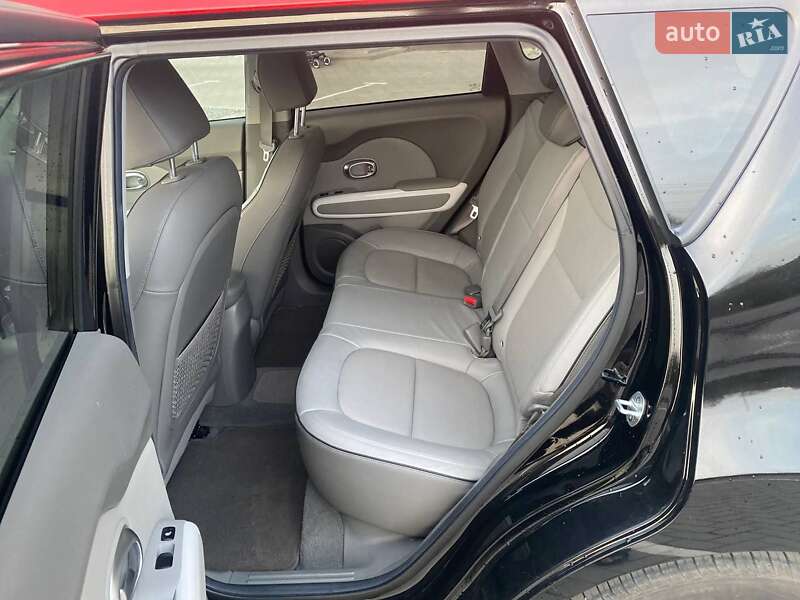 Внедорожник / Кроссовер Kia Soul EV 2016 в Ковеле фото 16 Внедорожник / Кроссовер Kia Soul EV 2016 в Ковеле
