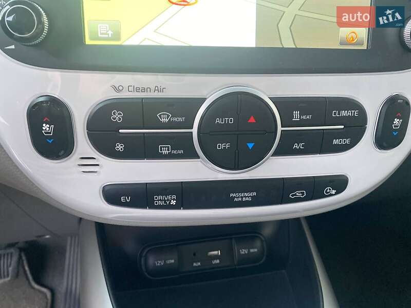 Внедорожник / Кроссовер Kia Soul EV 2016 в Ковеле фото 30 Внедорожник / Кроссовер Kia Soul EV 2016 в Ковеле