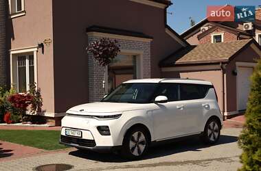 Позашляховик / Кросовер Kia Soul EV 2020 в Чернівцях