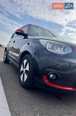 Внедорожник / Кроссовер Kia Soul EV 2015 в 
