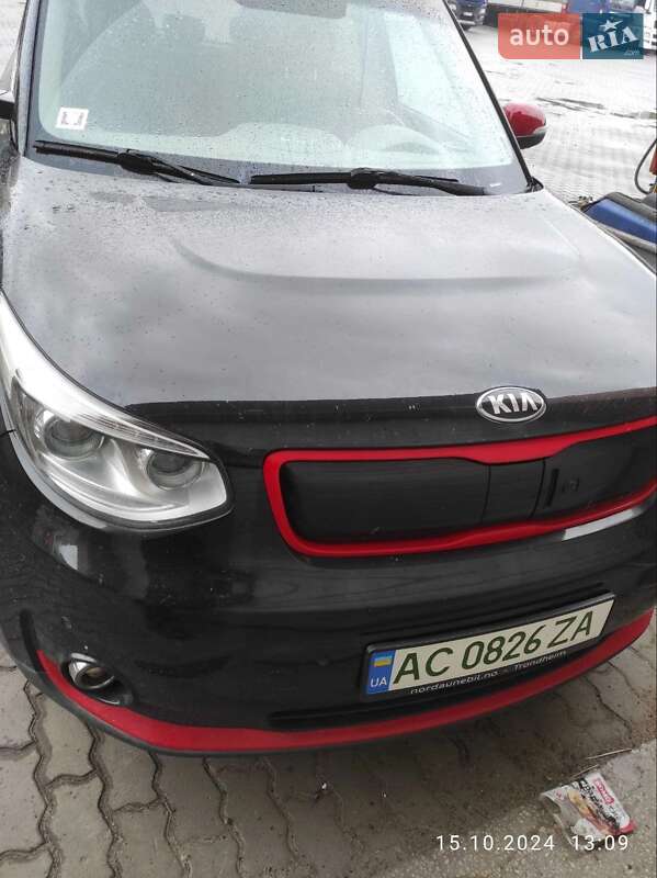Внедорожник / Кроссовер Kia Soul EV 2015 в 