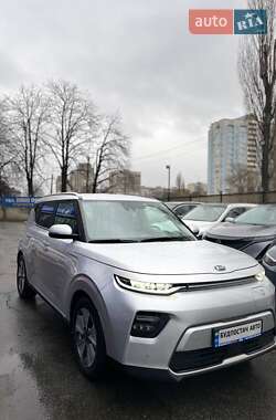 Внедорожник / Кроссовер Kia Soul EV 2020 в Киеве