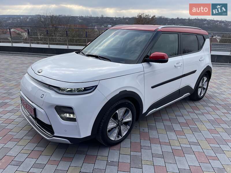 Внедорожник / Кроссовер Kia Soul EV 2020 в Хмельницком