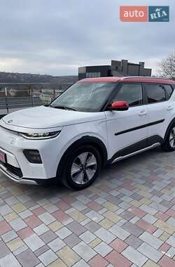 Внедорожник / Кроссовер Kia Soul EV 2020 в Хмельницком