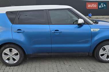 Внедорожник / Кроссовер Kia Soul EV 2014 в Ужгороде