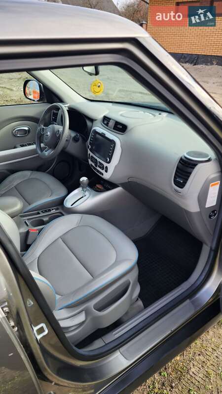 Внедорожник / Кроссовер Kia Soul EV 2015 в Камне-Каширском фото 3 Внедорожник / Кроссовер Kia Soul EV 2015 в Камне-Каширском