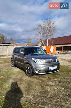 Позашляховик / Кросовер Kia Soul EV 2015 в 