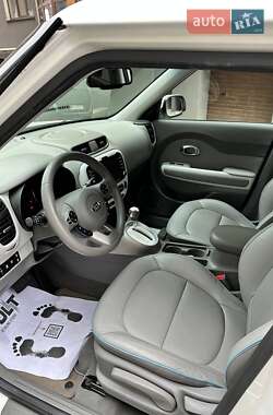 Внедорожник / Кроссовер Kia Soul EV 2017 в 