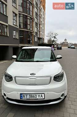 Внедорожник / Кроссовер Kia Soul EV 2017 в 