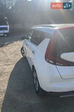 Позашляховик / Кросовер Kia Soul EV 2020 в 