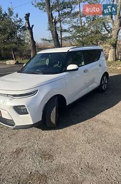 Позашляховик / Кросовер Kia Soul EV 2020 в 