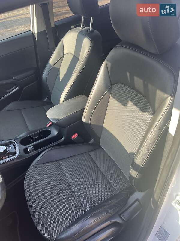Позашляховик / Кросовер Kia Soul EV 2020 в Львові фото 18 Позашляховик / Кросовер Kia Soul EV 2020 в Львові