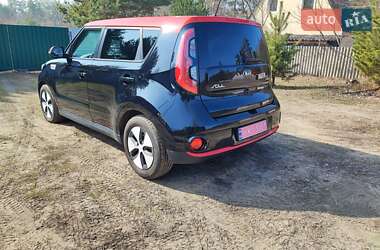 Внедорожник / Кроссовер Kia Soul EV 2015 в 