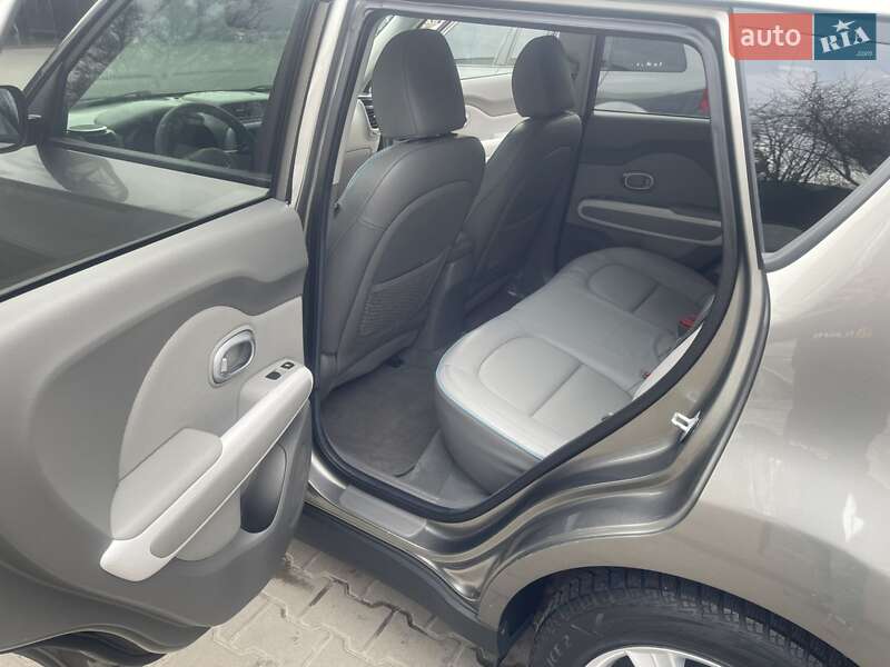 Внедорожник / Кроссовер Kia Soul EV 2014 в Киеве фото 22 Внедорожник / Кроссовер Kia Soul EV 2014 в Киеве