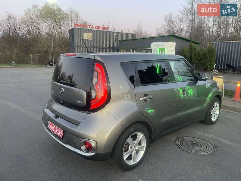 Внедорожник / Кроссовер Kia Soul EV 2014 в Киеве фото 5 Внедорожник / Кроссовер Kia Soul EV 2014 в Киеве