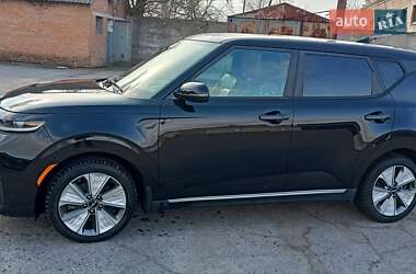 Внедорожник / Кроссовер Kia Soul EV 2022 в 