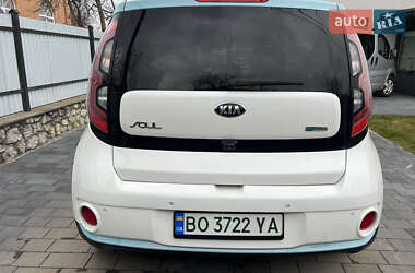 Позашляховик / Кросовер Kia Soul EV 2017 в 