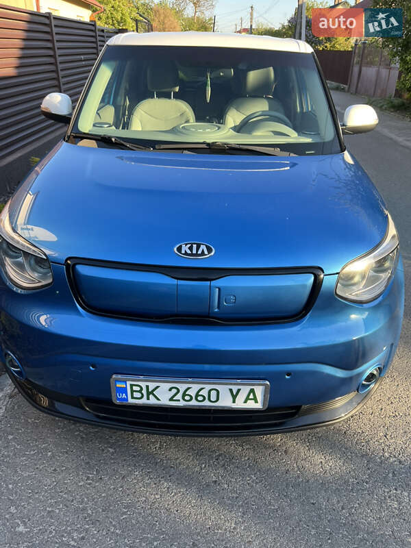 Внедорожник / Кроссовер Kia Soul EV 2014 в Львове фото 14 Внедорожник / Кроссовер Kia Soul EV 2014 в Львове