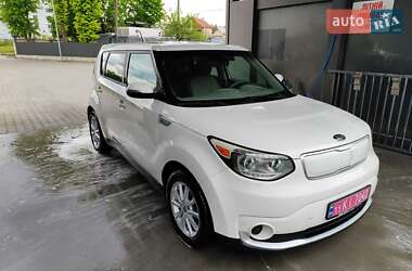 Внедорожник / Кроссовер Kia Soul EV 2015 в 