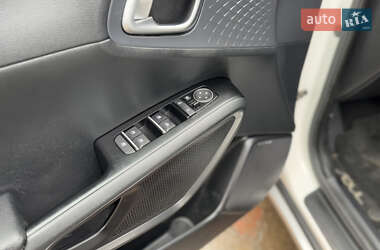 Внедорожник / Кроссовер Kia Soul EV 2019 в 