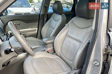 Позашляховик / Кросовер Kia Soul EV 2016 в 