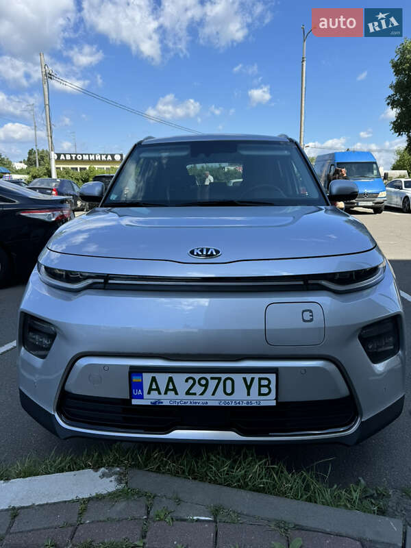 Внедорожник / Кроссовер Kia Soul EV 2019 в 