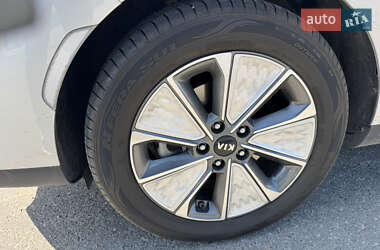 Внедорожник / Кроссовер Kia Soul EV 2019 в 