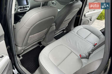 Внедорожник / Кроссовер Kia Soul EV 2015 в 